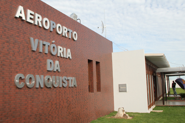Empresas prestam assistência aos passageiros. Foto: portalbahianews.com.