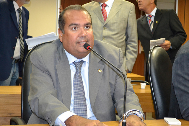 Deputado Sandro Régis (DEM), líder da Oposição, critica a saúde na Bahia ( Foto: Divulgação)