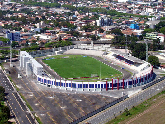 Confronto é no Estádio Durival Britto e Silva. Foto: paranaclube.com.br.