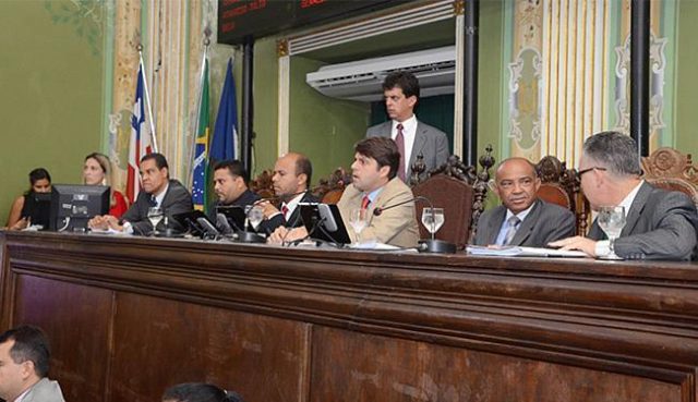 Proposta foi aprovada com o voto contrário de apenas um vereador (Foto: Reprodução / A Tarde)