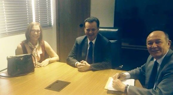 Fátima Nunes e José Nunes durante reunião com o Ministro das Cidades, Gilberto Kassab (Foto: Reprodução / Assessoria)