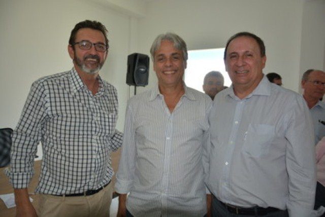 José Caires, Onildo Filho e João Gualberto.