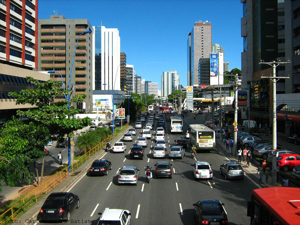 Resultado de imagem para Avenida Tancredo Neves