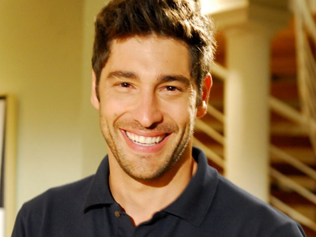 Victor Pecoraro vive o personagem Ikeni na novela ‘Os Dez mandamentos’. Foto: Reprodução/R7