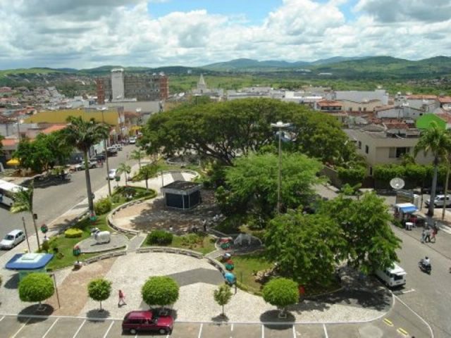Se as salas de aula ficaram vazias nas escolas municipais, o ano letivo no município, mais uma vez, não alcançarão a meta dos 200 dias letivos. (Foto: Reprodução)