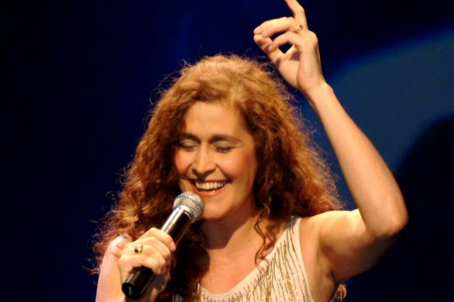 Joanna comemora 25 anos de carreira e apresenta o show inédito Eletro-Acústico em Salvador e RMS (Foto/divulgação)