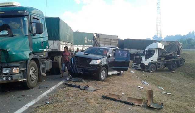 Colisões ocorreram no no sentido Feira de Santana. Foto: Leitor Correio.
