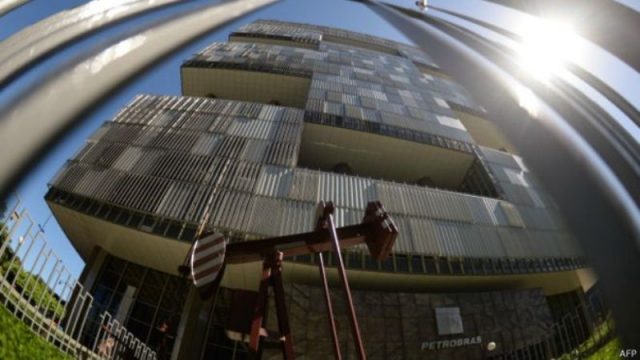 Escândalo da Petrobras 'engoliu 2,5% da economia em 2015'. Foto: AFP/Reprodução/BBC Brasil