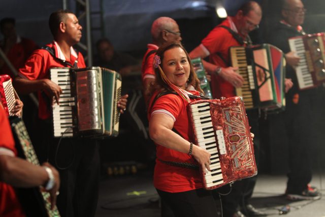 Resultado de imagem para orquestra sanfônica de serrinha