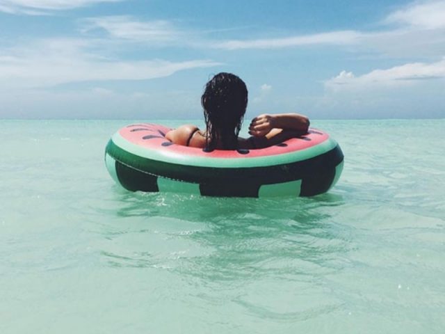 Bruna Marquezine em praia em Varadero, em Cuba (Foto: Reprodução / Instagram)