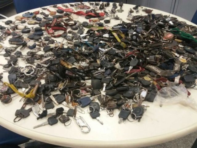 Dezenas de chaves foram localizadas durante operação. Foto: Divulgação/Polícia Civil.