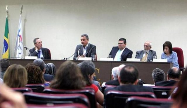 Rui salientou "o avanço da Bahia" nos últimos anos. Foto: Manu Dias/Gov-BA.