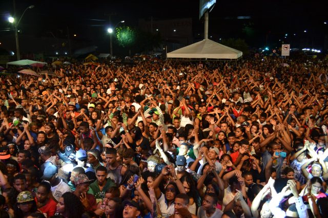 Uma multidão participou do louvor de encerramento da 23ª Marcha para Jesus