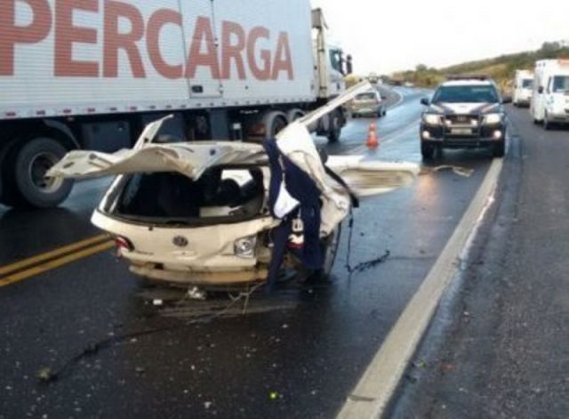 O acidente ocorreu no km 919 da rodovia, por volta das 6h. (Foto: Reprodução / Blog do Anderson)