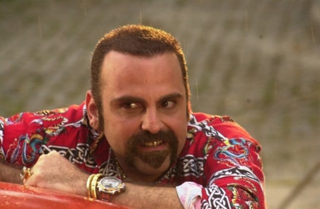 Guilherme Karan em O Clone (Foto: Divulgação Globo)