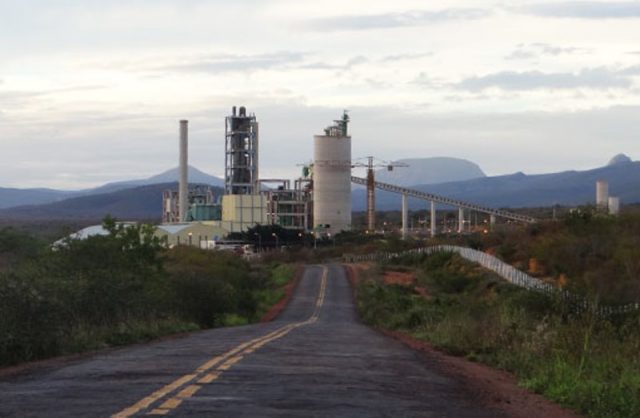 Os funcionários demitidos não receberam os direitos trabalhistas como FGTS, rescisão e seguro desemprego. (Foto: Reprodução / Brumado Notícias)