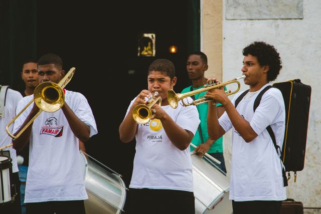 Grupos culturais se apresentam nas novas estações de metrô nesta segunda, 5 (Foto: Taylla de Paula)