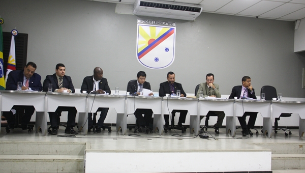 Anteriormente, os vereadores também aprovaram o reajuste salarial de 13,01% para professores da rede municipal (Foto: Reprodução / Sulbahianews)