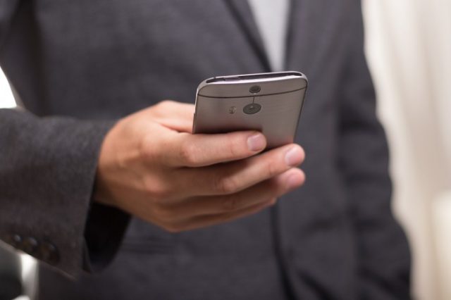 Esses US$ 100 milhões irá pesar nos cofres da companhia (Foto: Reprodução / tecnoblog)
