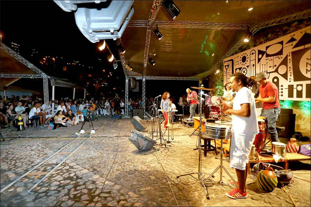 Apresentações são realizadas desde os anos 90. Foto: divirta-se.uai.com.br.