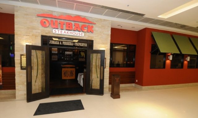 Fachada Outback Shopping Barra. (Foto: site Onde Comer em Salvador)