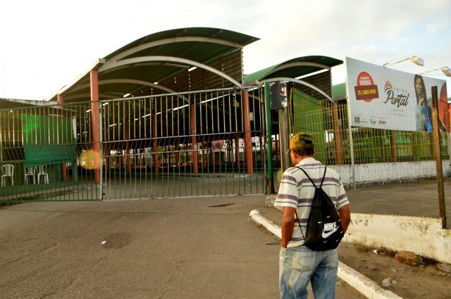 Terminal central de ônibus está sem movimento. Foto: Ed Santos/Acorda Cidade.