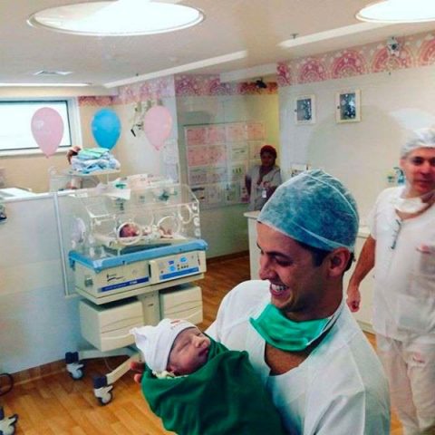 Gabriel nasceu na maternidade Perinatal, na Barra da Tijuca, Zona Oeste do Rio de Janeiro (Foto: Reprodução/Instagram)