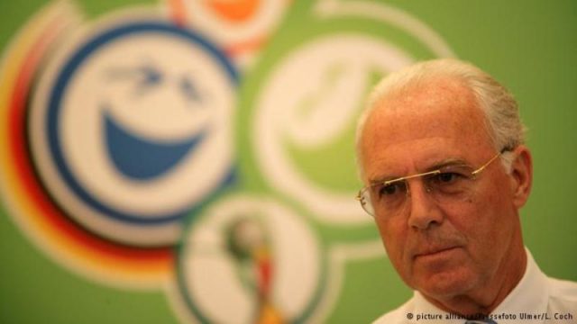 De acordo com a revista, Franz Beckenbauer, presidente do comitê, sabia da transição. Foto: Reprodução/Deutsche Welle
