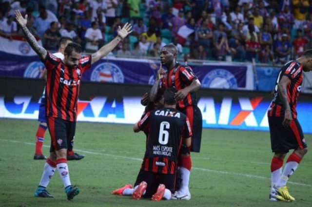 Jogadores do Vitória fizeram a festa como visitantes (foto: Divulgação/Vitória)