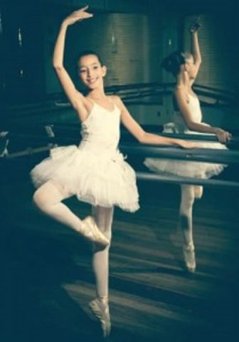 Ester sempre teve o ballet como sua grande paixão. (Foto: Divulgação / Arquivo Pessoal)