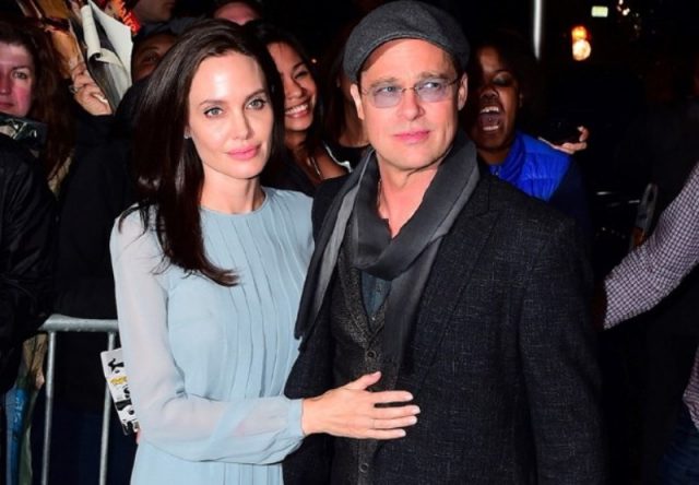 Casal lançou 'À Beira Mar', que conta com direção e atuação de Jolie (Foto: Reprodução / AKM-GSI)