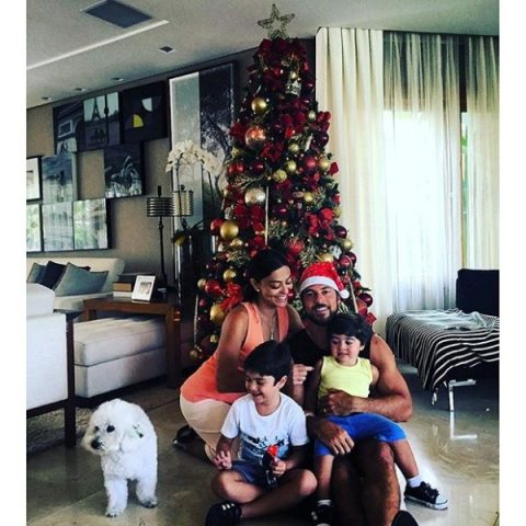 Juliana Paes e família. Foto: Reprodução/Instagram.