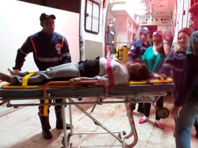 Vítima foi transferida para o Hospital do Oeste, em Barreiras. Foto: Foto: Ivan Gehlen/Blog Braga.