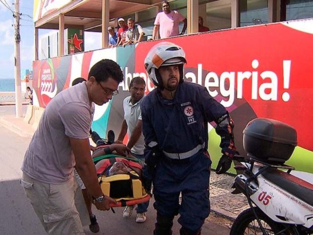 Serviço de Atendimento Móvel de Urgência (Samu) foi acionado. Foto: Imagens/ Tv Bahia.