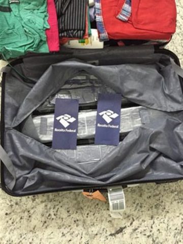 Tabletes de haxixe foram encaminhados para a Polícia Federal. Foto: Divulgação/Receita Federal.