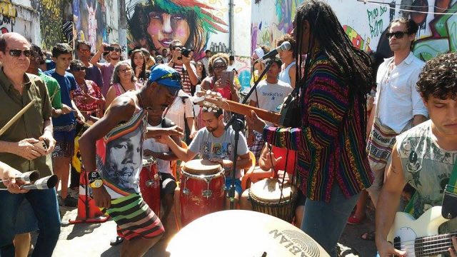 A intervenção cultural “O Beco é Nosso” é realizado pelo Coletivo do Beco e tem o apoio financeiro do Fundo de Cultura (Foto: Reprodução / Beto-Souza)