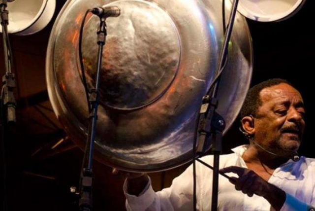 Naná Vasconcelos foi eleito oito vezes melhor percussionista do mundo pela revista americana Down Beat (Foto: Divulgação/Itamar Crispim/prefeitura de Recife)