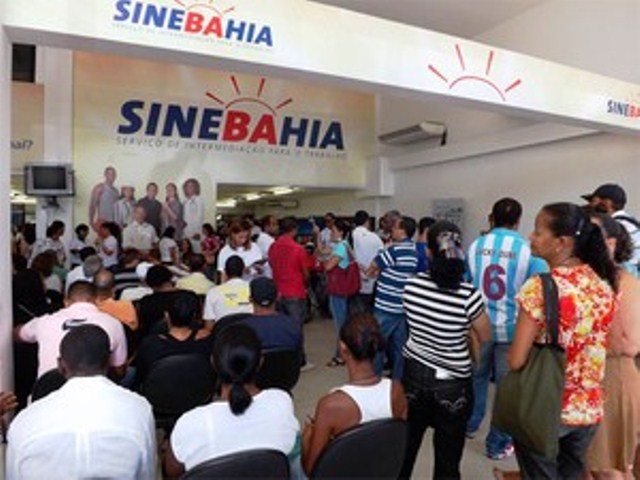Os interessados nas vagas devem se dirigir aos postos do SAC. Foto: Divulgação.