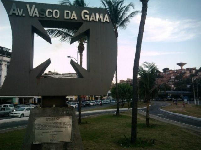 Bandidos roubaram um carro próximo ao Bom Preço da Vasco da Gama. Foto: varelanoticias.com.br.