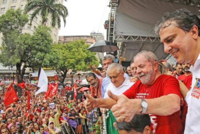 Lula participou de manifestação em Fortaleza. (Foto: Ricardo Stuker/Instituto Lula)