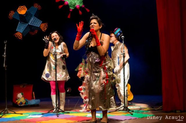 Playgrude é composto pelas cantoras Marcela Bellas e Taís Nader e o compositor Helson Hart. (Foto: Diney Araujo)
