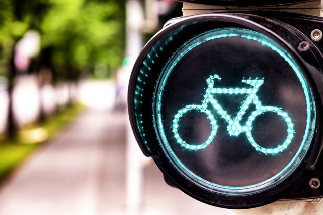 Ciclovias: quanto mais gente pedala, melhor fica o trânsito, o ar e a qualidade de vida (Foto: Reprodução/Revista Galileu/Thinkstock)