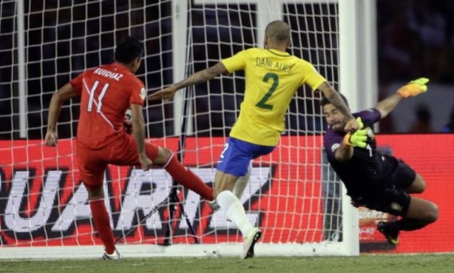 O Brasil não era eliminada em primeira fase de Copa América não acontecia desde 1987 (Foto: Reprodução / Elise Amendola / AP)