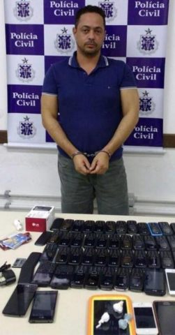 Paulo José foi capturado com 52 celulares na estação rodoviária. Foto: Polícia Civil/Divulgação.