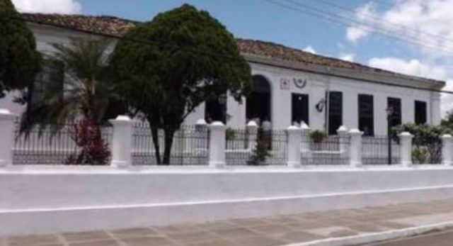 Santa Casa de Oliveira dos Campinhos (Foto: Reprodução/Política Livre)