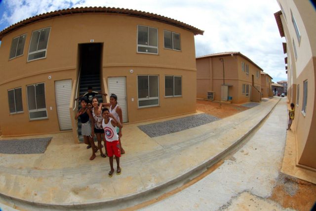 Mais de seis mil pessoas foram beneficiadas com os imóveis (Foto: Alberto Coutinho/GOVBA)
