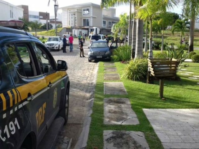 São cumpridos mandados de condução coercitiva em três cidades. Foto: Divulgação/Polícia Rodoviária Federal.