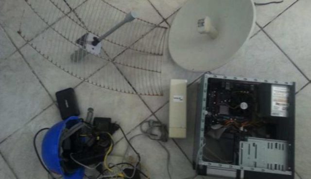 CPU encontrada fornecia sinal ilegal de internet (Foto: Divulgação/Polícia Civil)