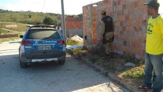 Ao chegar à localidade os militares constataram que o homem estava morto.  (Foto: Reprodução / Calila Noticias)