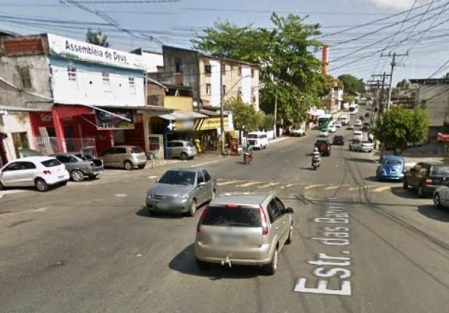 Caso ocorreu na Estrada das Barreiras, no bairro do Cabula. Fotos: Google Street View.